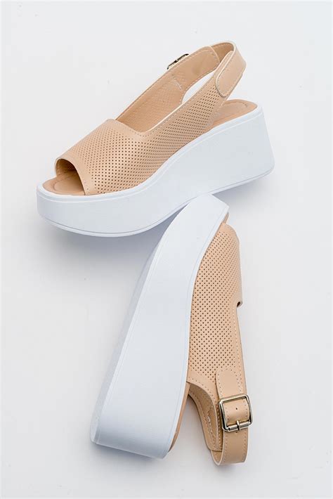 Tokalı Kadın Dolgu Topuklu Sandalet NUDE