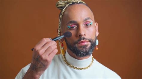 Negro Brasile O Gay Aplicando Hacer Arriba No Binario Andr Gino Chico