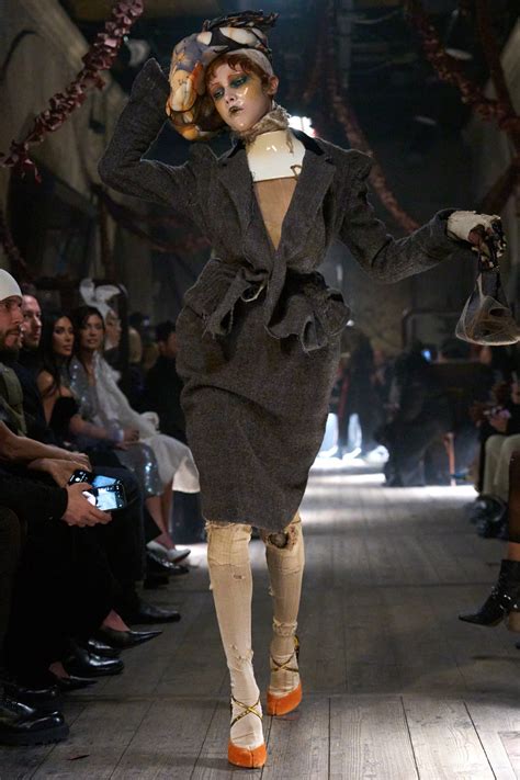 John Galliano Sus Mejores Momentos En Maison Margiela Glamour