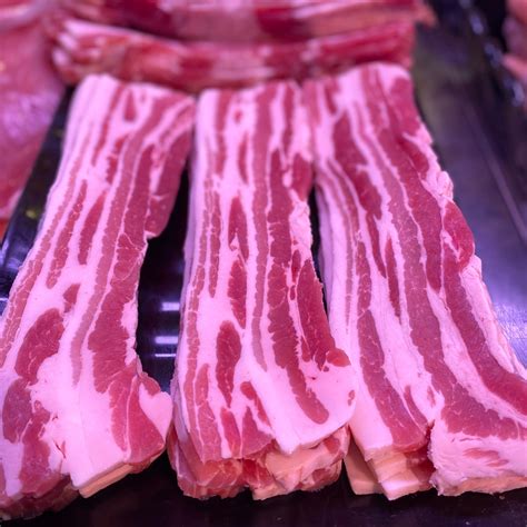 Dry-Cured Streaky Bacon – Farmhouse Deli & Cafe
