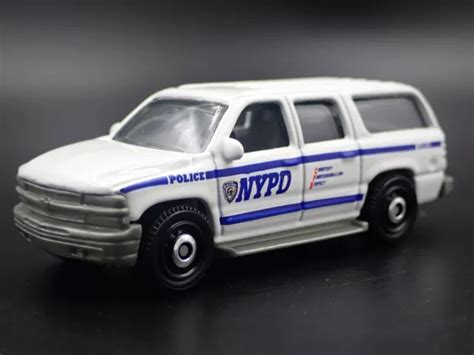 2000 00 Chevy Chevrolet Suburban Nypd Avec Attelage Rare 176 Miniature