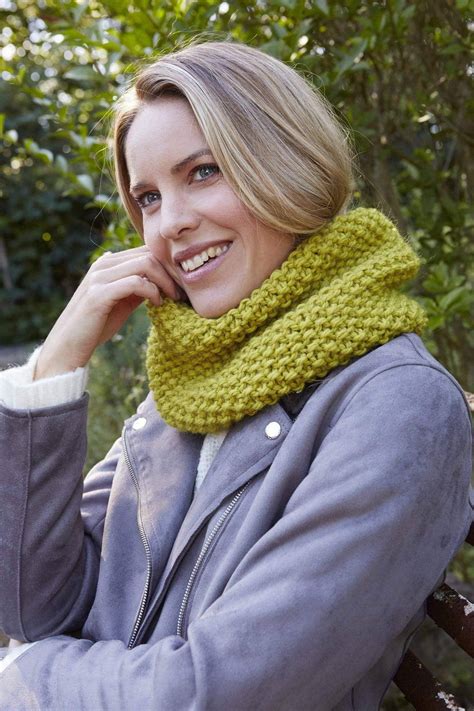 Moss Stitch Cowl Knitting Pattern The Knitting Network