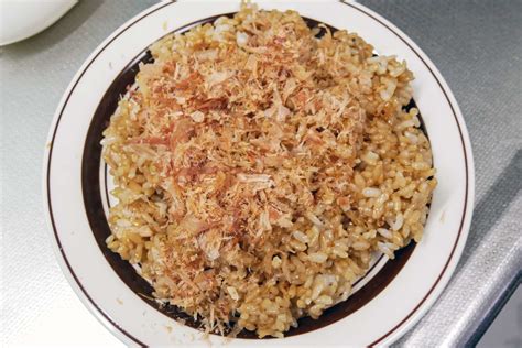 リュウジ氏の68円で作る「虚無焼きめし」に驚き 簡単なのに震えるウマさ Sirabee