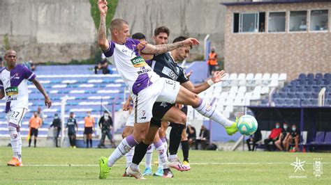 Clausura Fénix y Cerro empataron 3 3 en un gran partido en el Parque