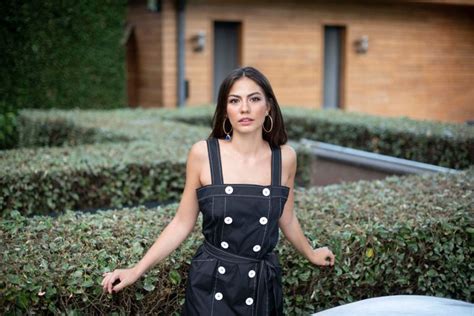 Demet Özdemir hot photos Artofit