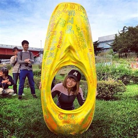 Artista Japonesa Detenida Por Construir Un Kayak Con La Forma De Su Vagina
