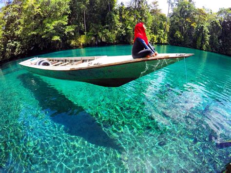 Danau Labuan Cermin Dan Pesona Uniknya Sarah Beekmans