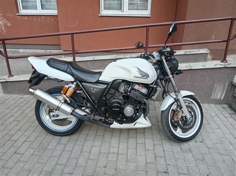 Купить б у Honda CB 400 Super Four карбюратор 6 передач в Звенигороде белый naked bike 1996