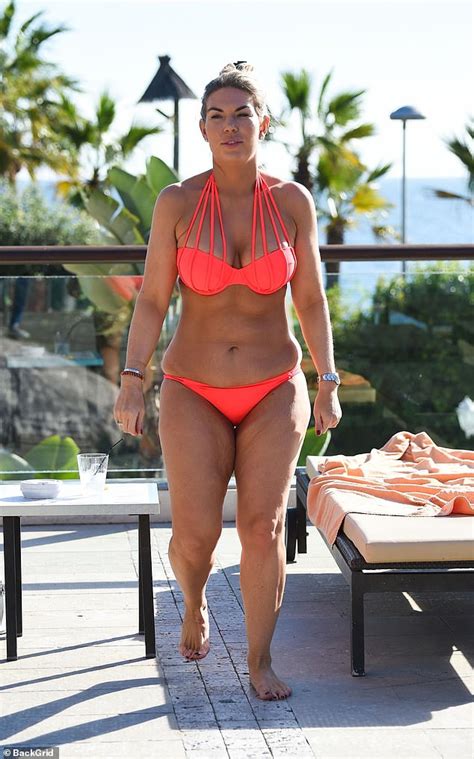 Sexy New Frankie Essex Bikini Pics