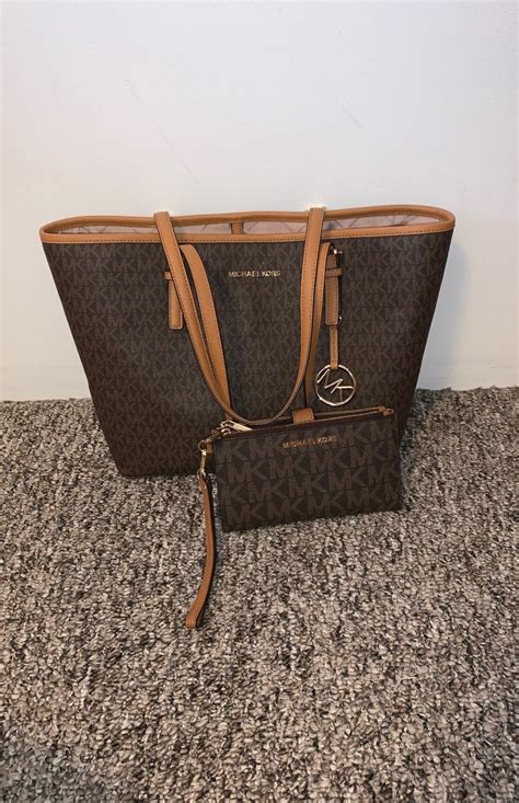 Mk Tote And Wallet Set Like Brand New Smoke Free And Pet Free Home