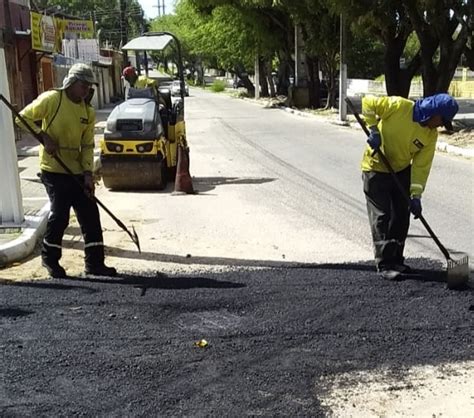 Alecrim e Quintas recebem serviços da Operação tapa buracos nesta