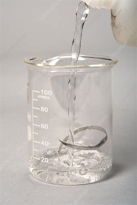 Magnesium Reacting With Acid Stock Image C Science Photo