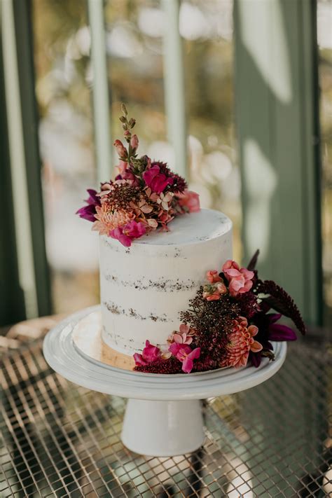 Semi Naked Cake M Viktoria Zuckerbäckerei