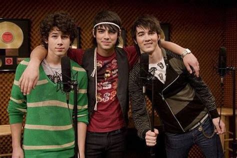 Joe Jonas Nick Jonas Y Kevin Jonas Jonas Brothers Jonas Nick Jonas