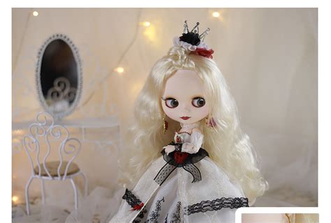 Snow White Premium Custom Neo Blythe Doll With Blonde Hair White Skin Matte Cute Face