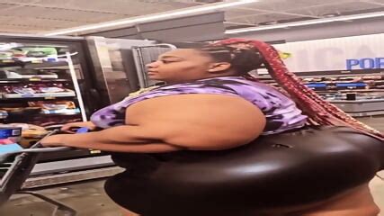 Big Jello Ass Walking