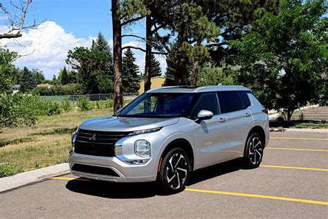 Review 2022 Mitsubishi Outlander Is All New And All Better
