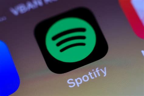 Spotify Surpasses 450 Million Users And 195 Are Premium But Shares