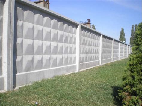 30 Innovative Modern Fence Designs Ideas - InteriorSherpa