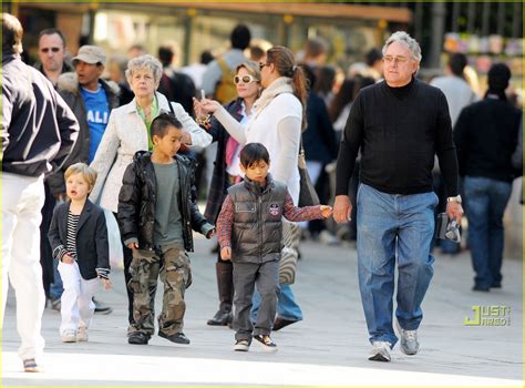 Brad Pitts Parents: Grandkids Bonding Time!: Photo 2442965 | Angelina