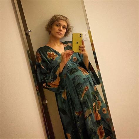 Ola Hamkało 5 miesięcy po porodzie pozuje w bikini Ma ciało nastolatki Jak ona to robi