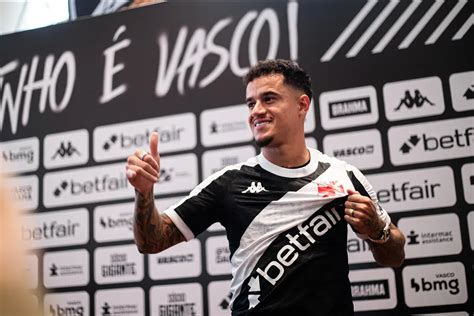 O Chamado De Uniforme Antes Da Entrada De Coutinho MeuVasco