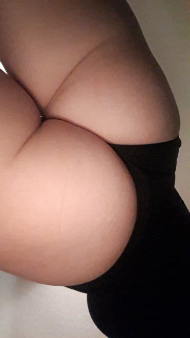 Lil Canadian Ass OC Porn Pic