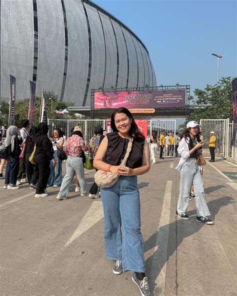 Natasya Deyana | Casandra Cosmetics Kali ini aku nyobaiin produk-produk