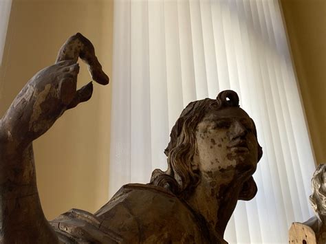 Создать мем "плечо статуя, аполлон статуя микеланджело, скульптура ...