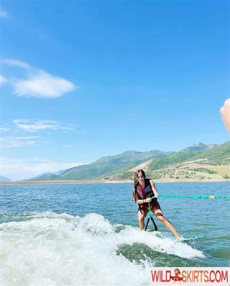 Julia Katelyn Ernst Juliaernst Nude Instagram Leaked Photo