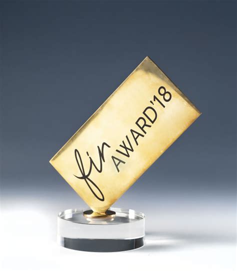 Награда из металла на подставке - Наградная продукция: кубки, медали ...