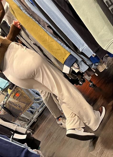 Nice Dutch Ass In Store Spandex Leggings Yoga Pants Forum