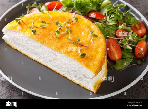 La mère poulard omelet hi res stock photography and images Alamy