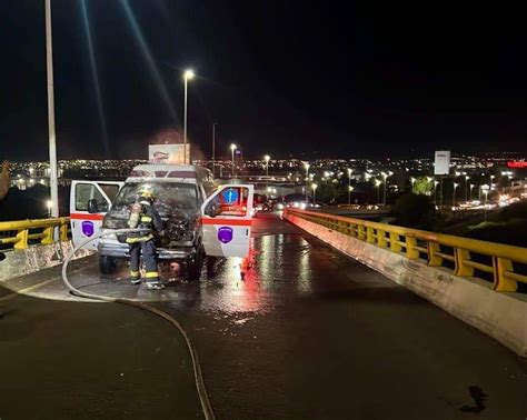 Corto Circuito Provoc Incendio En Ambulancia Particular El Queretano