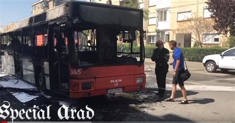 Video Un Autobuz A Luat Foc Ntr O Sta Ie Din Arad Pasagerii Au