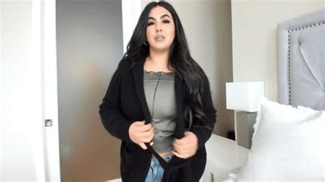 Fatter Nothing Fits Makayla Divine Busty Latina Goddess Clips4sale