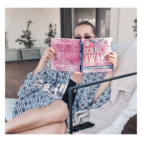 Rashida Jones Bikini Photos Are So Gorgeous See The Office Alums Swimsuit Pictures