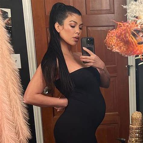 kourtney kardashian shares  top pregnancy snacks