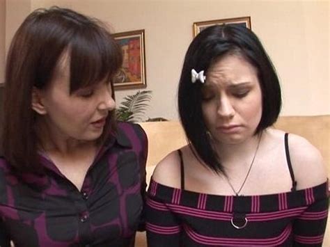 Tina Tyler And Tatiana Kushnev Have Milf Threesome With A Guy Red Light District