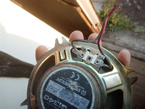 Установка кожуха клеммы стартера, замена правой передней колонки — LADA ...