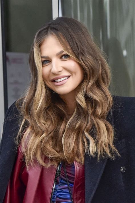 Lewandowska Pr Y Si W Bikini Pokaza A Wyrze Biony Brzuch Pudelek