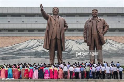 Kim Il Sung Statue Photos And Premium High Res Pictures Getty Images