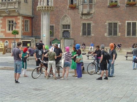 Wrocław Zwolennicy Pussy Riot demonstrowali na Rynku ZDJĘCIA Wrocław Nasze Miasto