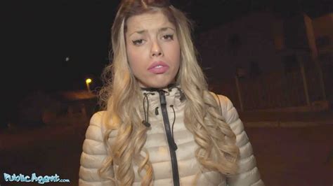 Latina Rubia Rizada Con Grandes Tetas Folla Por Dinero En Efectivo Xchica