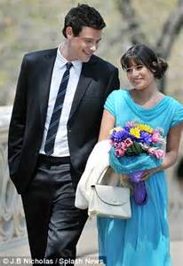 Glee Deals Delicately With Issue Of Teen And Gay Sex In New Episode Daily Mail Online