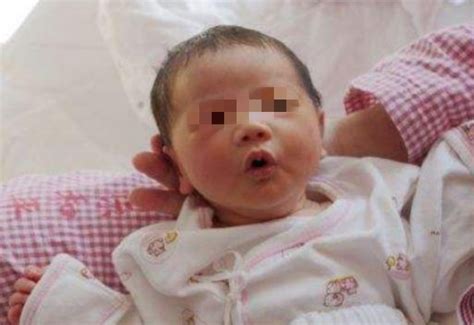 刚出生的婴儿越丑越好（新生儿这三个部位越丑） 幼儿百科 魔术铺