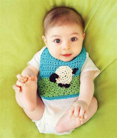 27 Free Crochet Baby Bib Patterns