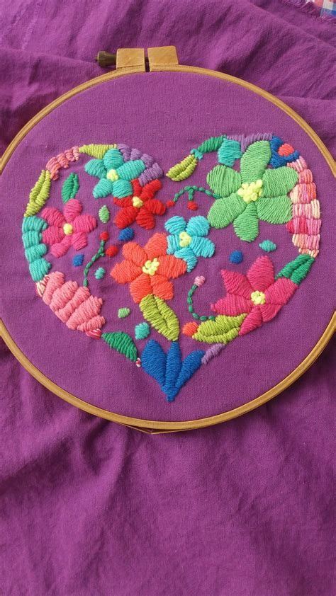 Bordando Mandalas Y Corazones En Corazones Bordados Native