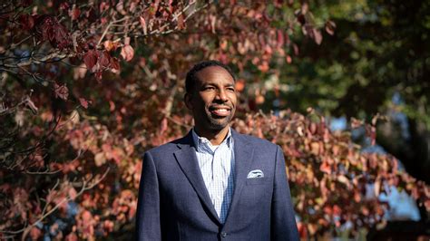 Andre Dickens Is Elected Mayor of Atlanta - The New York Times