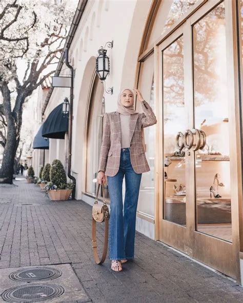 8 Inspirasi Ootd Hijab Dengan Blazer Yang Stylish Dan Kekinian